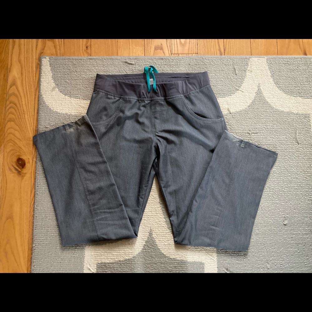 Medium Figs scrub bottoms, regular length